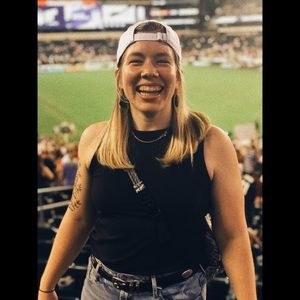 Meet your Posher, Ally